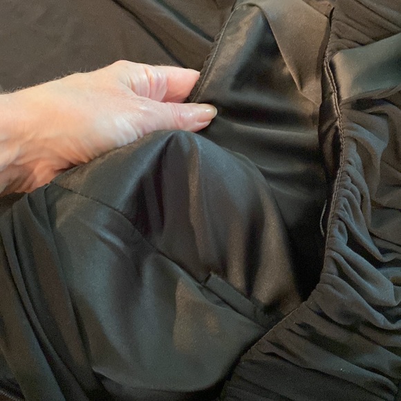 Tahari Black Lined Cocktail Dress 2 - Picture 12 of 15